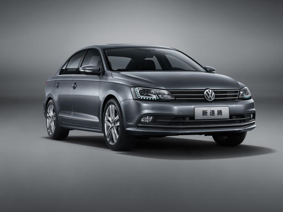  Volkswagen Sagitar 2015 года  (фото 1 из 17)
